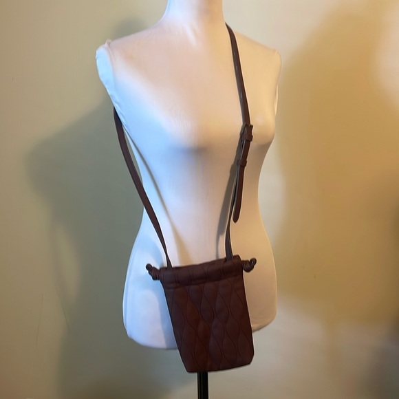 Universal thread NWOT hobo bag cellphone/holder faux leather drawstring/snap - Picture 1 of 7